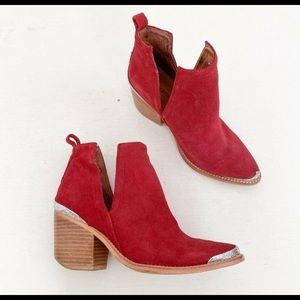 Jeffrey Campbell Size 6 Cromwell Pointed Western Ankle Boots Red Suede